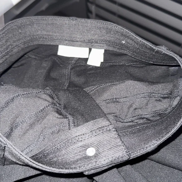 Girlfriend Slim Ankle Jeans - Picture 10 of 10